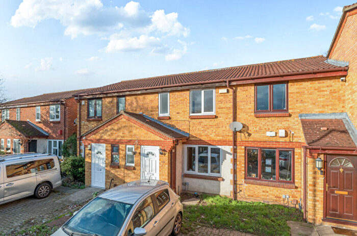 3 Bedroom Terraced House For Sale In Spring Grove, Mitcham, CR4