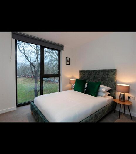 2 Bedroom Flat To Rent In Frobisher Road, N8