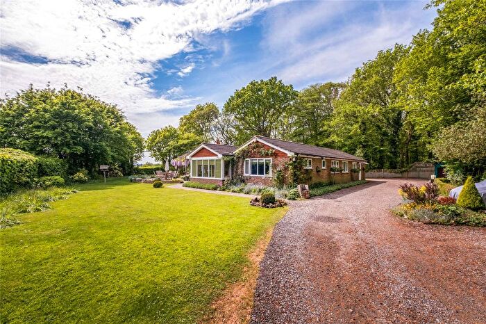 4 Bedroom Bungalow For Sale In Appledore, Ashford, Kent, TN26