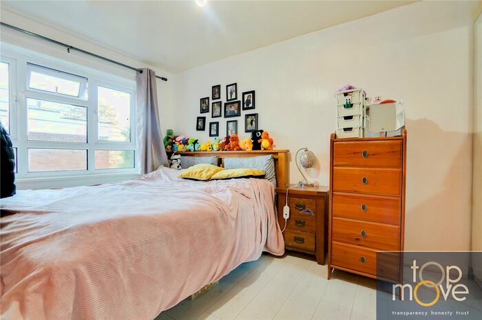 2 Bedroom Flat To Rent In Warham Road, South Croydon CR2