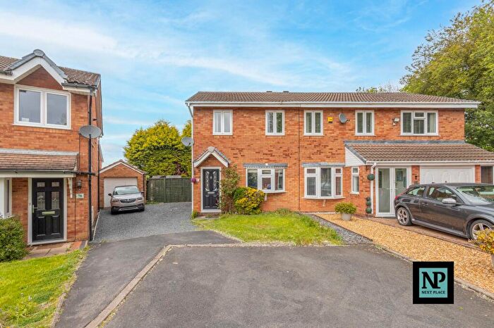 2 Bedroom Semi Detached House For Sale In Sorrel Drive, Kingsbury, B78