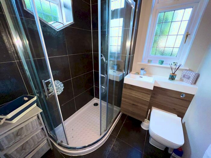4 Bedroom House To Rent In Mangotsfield Road, Mangotsfield, BS16