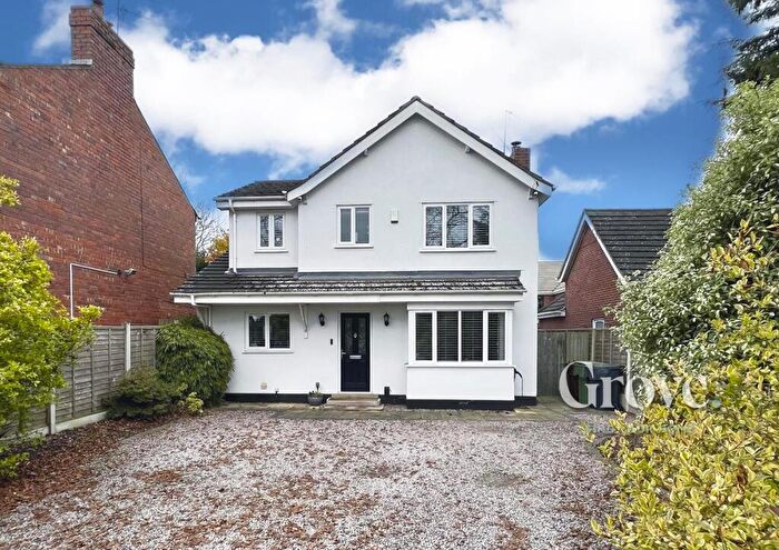 4 Bedroom Detached House For Sale In Kidderminster Road South, Hagley, DY9