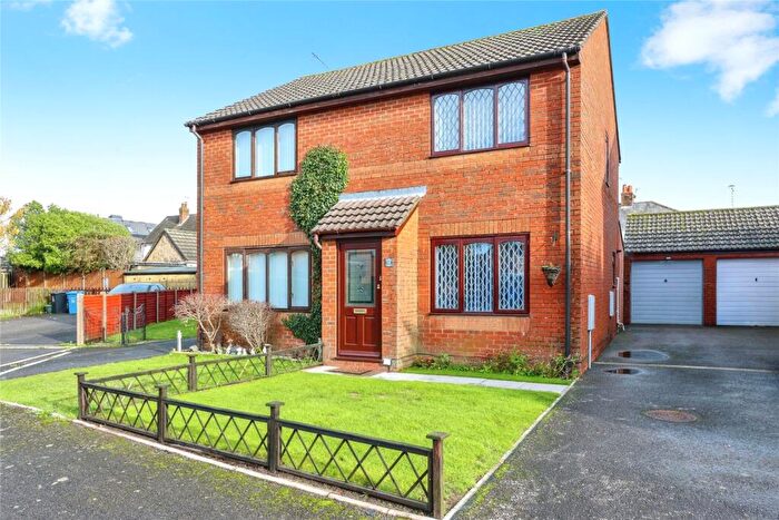 3 Bedroom Semi Detached House For Sale In Albany Gardens, Poole, Dorset, BH15