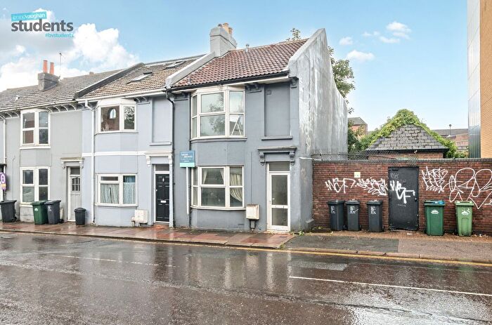 4 Bedroom End Of Terrace House To Rent In Hollingdean Road, Brighton, BN2