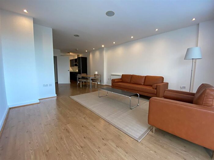 2 Bedroom Flat To Rent In Wick Lane, London, E3
