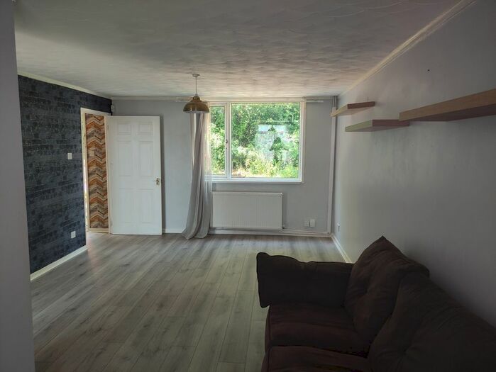 3 Bedroom Terraced House To Rent In Verona Place, Barry, CF63