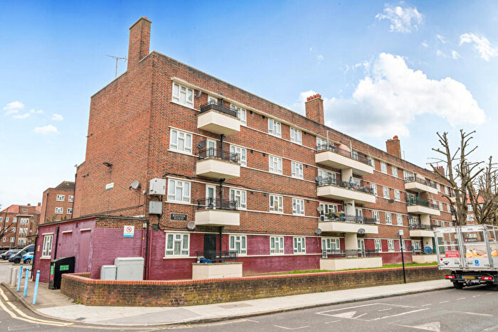 2 Bedroom Apartment For Sale In Friary Estate, Peckham, London, SE15