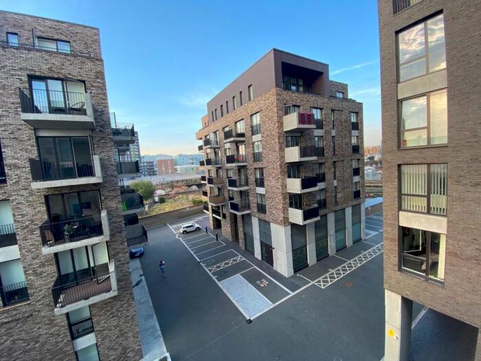 1 Bedroom Flat To Rent In Goby House, Creek Road, SE8