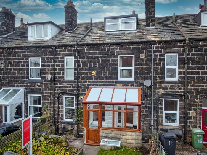 4 Bedroom Terraced House To Rent In East View, Yeadon, Leeds LS19