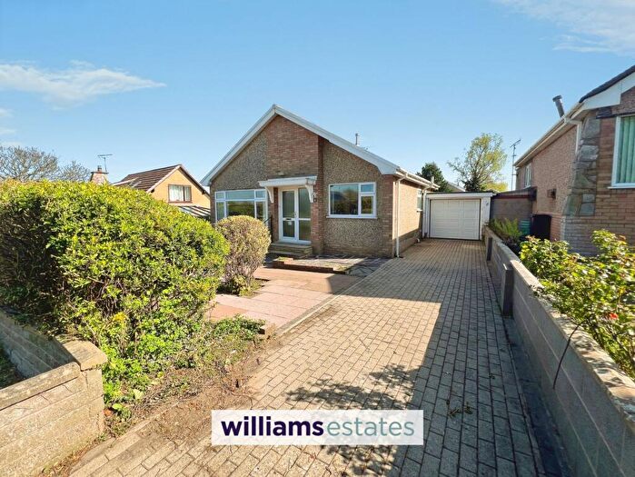 3 Bedroom Detached Bungalow For Sale In Ffordd Cae Glas, Rhuddlan, LL18