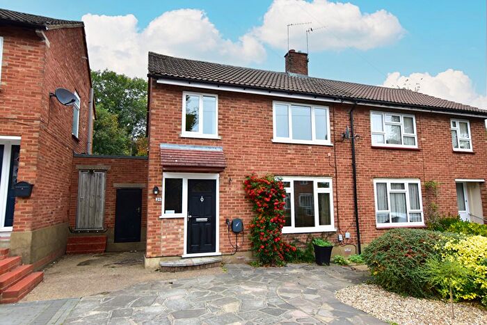 3 Bedroom Semi-Detached House For Sale In East Drive, Watford, WD25