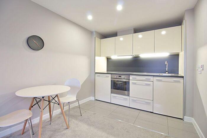 1 Bedroom Flat To Rent In Union Lane, Isleworth, TW7