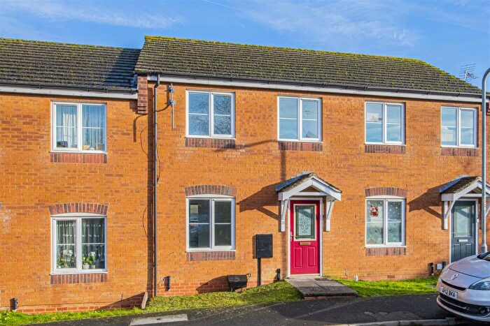 3 Bedroom Terraced House For Sale In Lowry Close, Corby, NN18