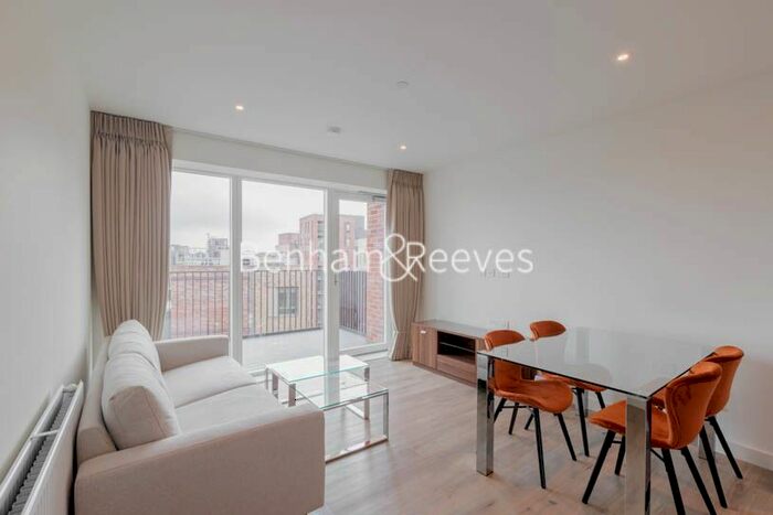 2 Bedroom Flat To Rent In Mary Neuner Road, Highgate, N8