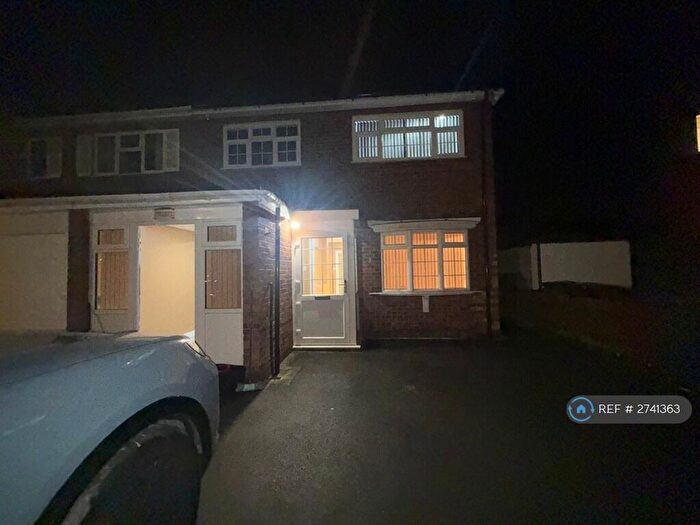 3 Bedroom Semi-Detached House To Rent In Smorrall Lane, Bedworth, CV12