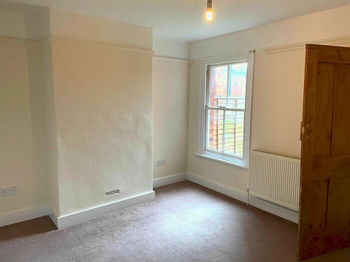 3 Bedroom Terraced House To Rent In Mount Pleasant Road, Aldershot GU12