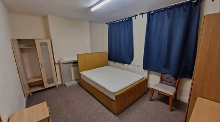 3 Bedroom Flat To Rent In Leftbank, Manchester, M3