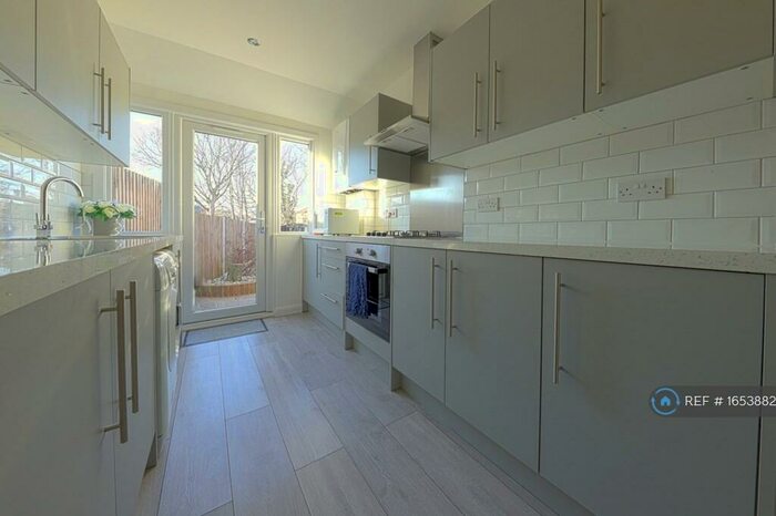 3 Bedroom Terraced House To Rent In Fairfield Road, Bromley, BR1