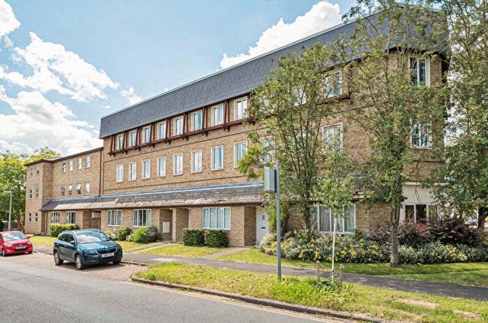 3 Bedroom Apartment To Rent In Holyoake Court, Whitehill Road, Cambridge, CB5