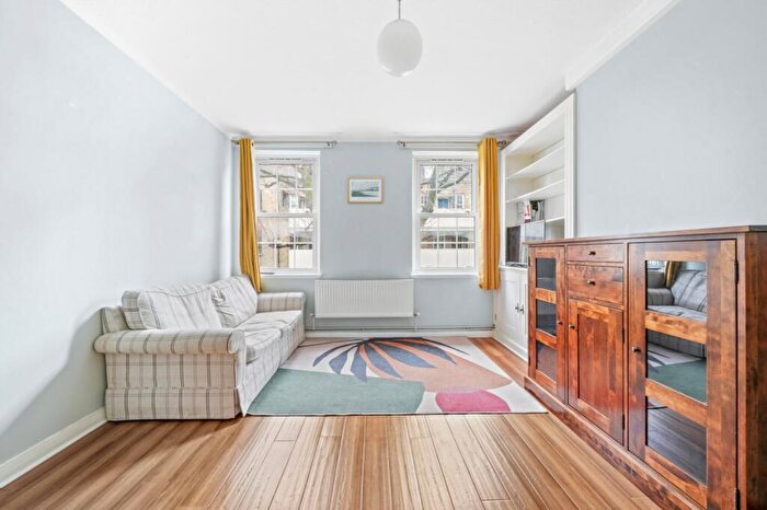 2 Bedroom Flat To Rent In Colet House, Doddington Grove, SE17