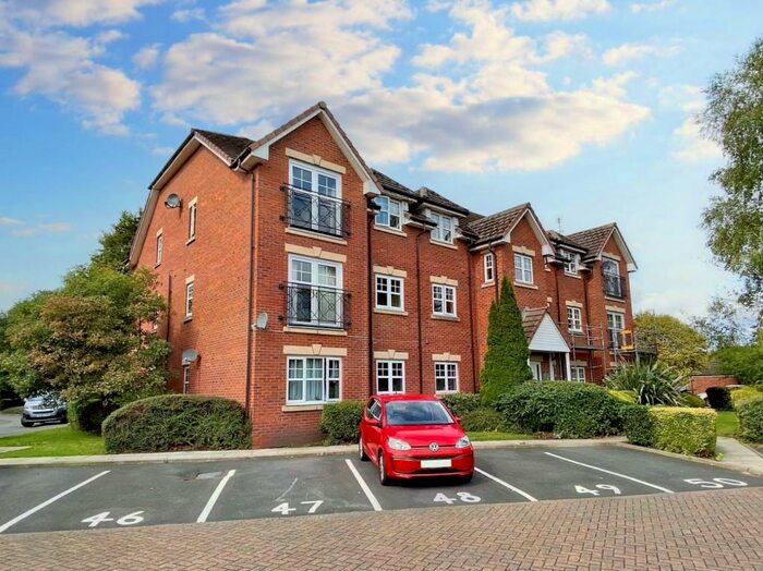 2 Bedroom Apartment To Rent In Riding Close, Sale, M33