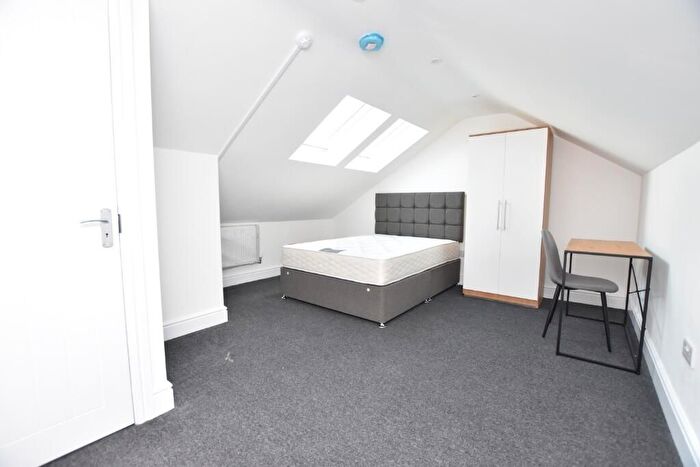 6 Bedroom Semi-Detached House To Rent In Oldfield Place, Bristol, BS8