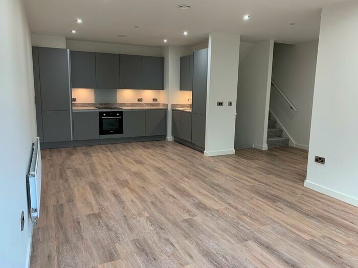 4 Bedroom Town House To Rent In Millbank Street, Manchester, M1