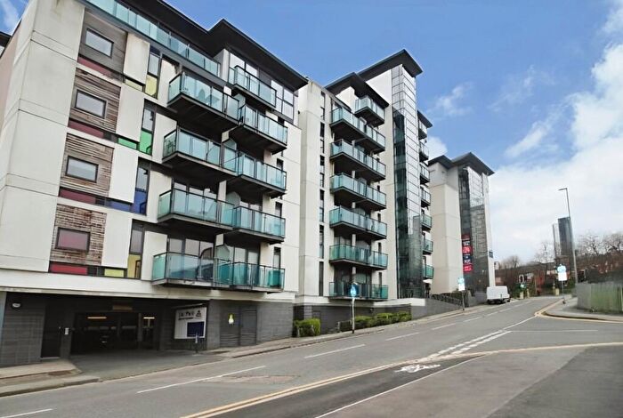 2 Bedroom Apartment To Rent In Skinner Lane, Leeds, West Yorkshire, LS7