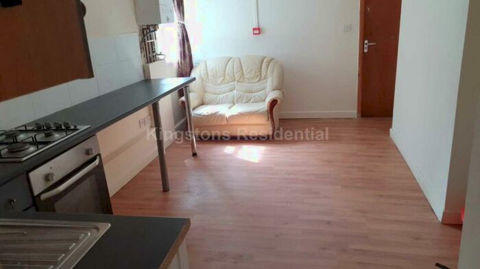 1 Bedroom Flat To Rent In Stacey Road, Bed Flat, CF24