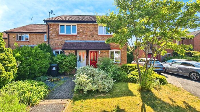 2 Bedroom Terraced House To Rent In Gooch Close, Twyford, Reading, RG10