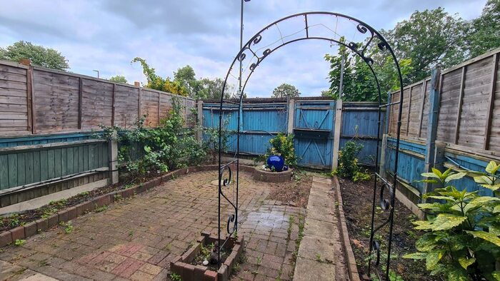 5 Bedroom Town House To Rent In Summerwood Road, Isleworth, TW7