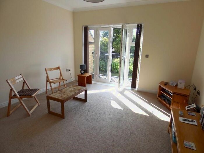 2 Bedroom Flat To Rent In Bridge Street, Deeping St James, Peterborough