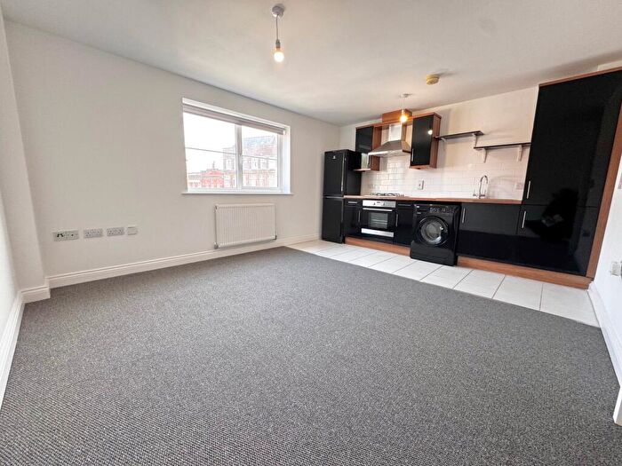 1 Bedroom Flat To Rent In Hankinson Road, Bournemouth, BH9