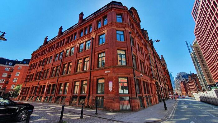 2 Bedroom Flat To Rent In Whitworth Street, Manchester, M1