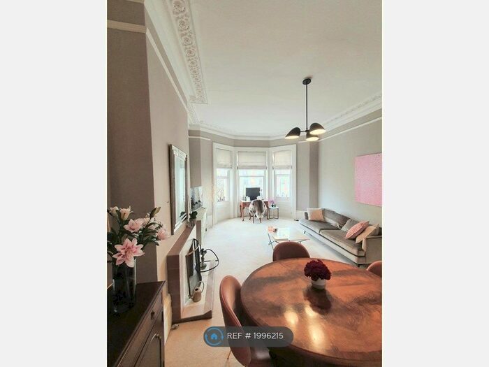 2 Bedroom Flat To Rent In Clifton Crescent, Folkestone, CT20