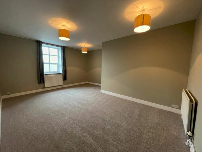 1 Bedroom Flat To Rent In Fernbank Drive, Bingley, BD16