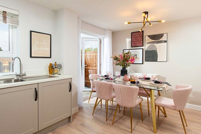 3 Bedroom End Of Terrace House For Sale In "Maidstone" At Wellhouse Lane, Penistone, Sheffield, S36