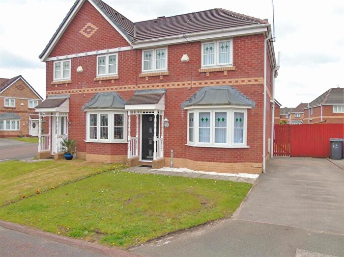 3 Bedroom Semi-Detached House To Rent In Redwood Way, Kirkby, Liverpool, L33
