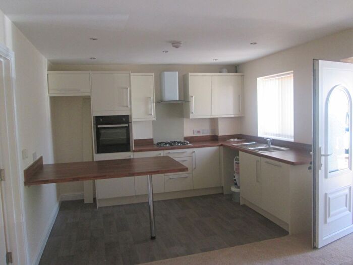 2 Bedroom Bungalow To Rent In Fenby Avenue, Bradford, West Yorkshire, BD4
