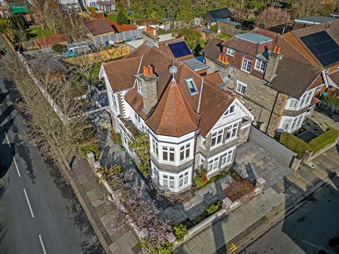 6 Bedroom Detached House To Rent In St. James's Avenue, Hampton Hill, TW12