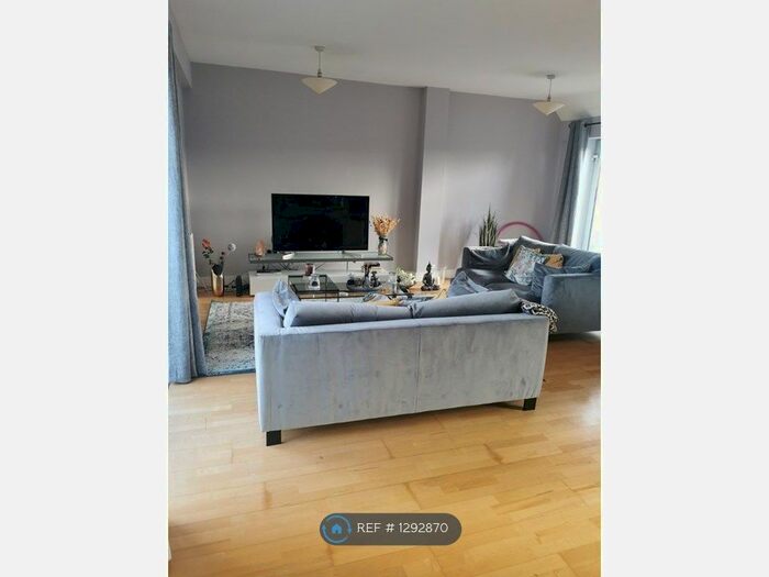 2 Bedroom Flat To Rent In Fitzhamon Embankment, Cardiff CF11