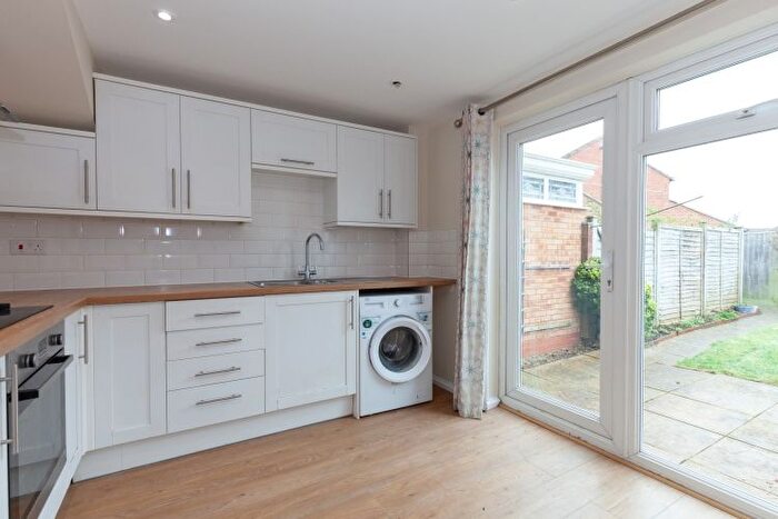 2 Bedroom Terraced House To Rent In Flatford Place, Kidlington, OX5