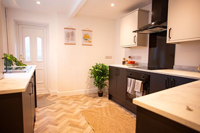 3 Bedroom Property For Sale In Combe Street, Chard, TA20