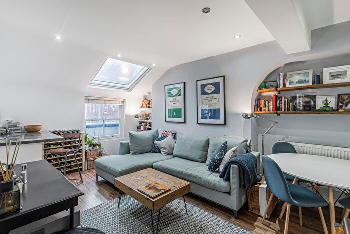 1 Bedroom Flat For Sale In Queensway, Bayswater, London, W2