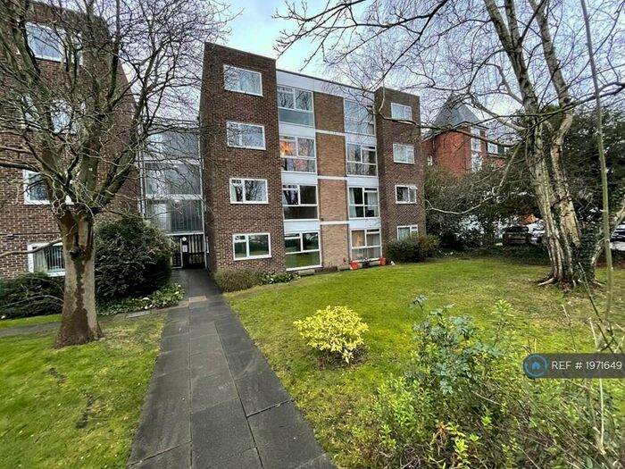 1 Bedroom Flat To Rent In Sinclair Court, Beckenham, BR3