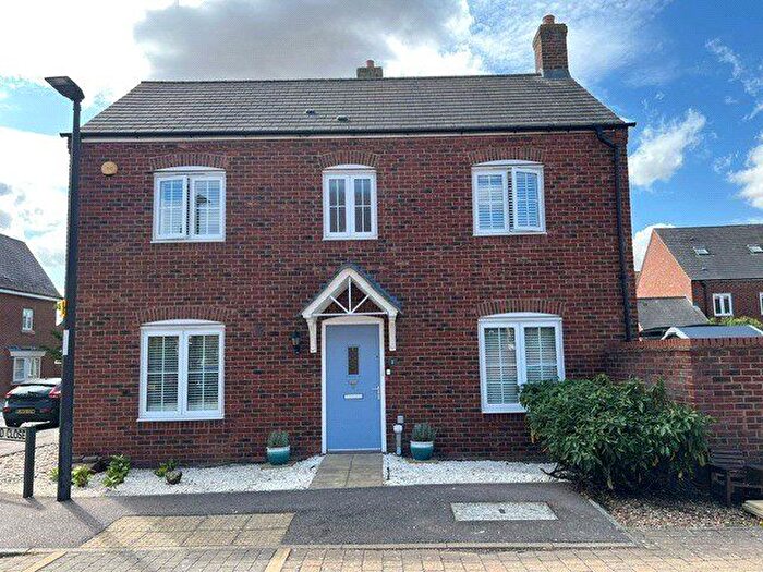 3 Bedroom Detached House For Sale In Moorland Close, Wixams, Bedford, Bedfordshire, MK42