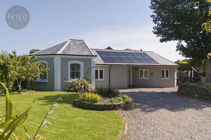 4 Bedroom Detached Bungalow For Sale In Castle Hall Lodge, Blackbridge, Milford Haven, SA73