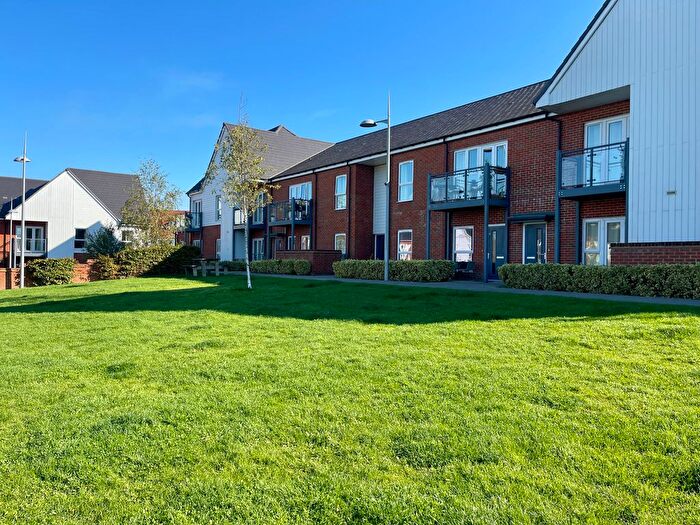 1 Bedroom Flat To Rent In Turnpike Lane, Faygate, Horsham, RH12