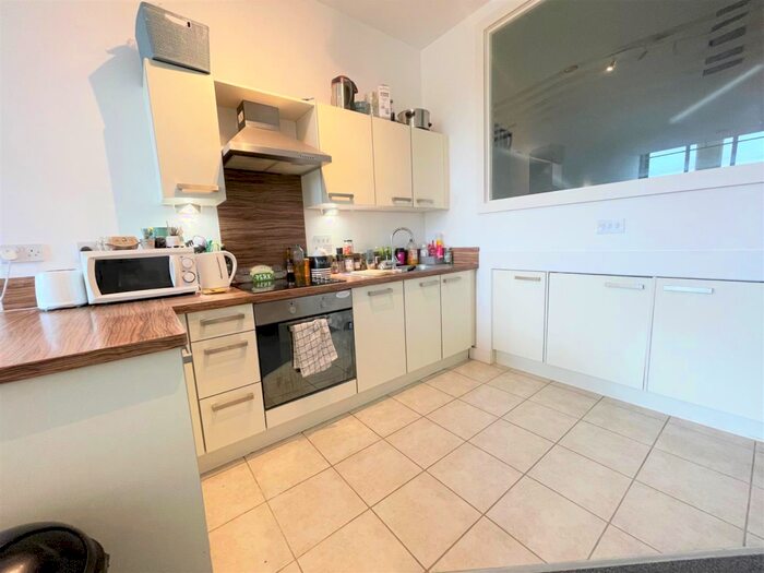 2 Bedroom Apartment To Rent In -Bed Apartment - Silk Mill, Dewsbury Road, Elland, HX5